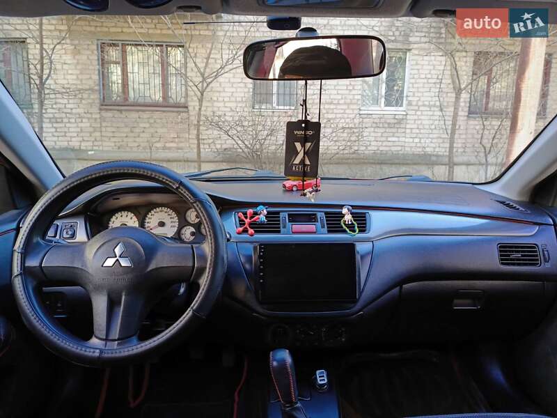 Седан Mitsubishi Lancer 2007 в Николаеве