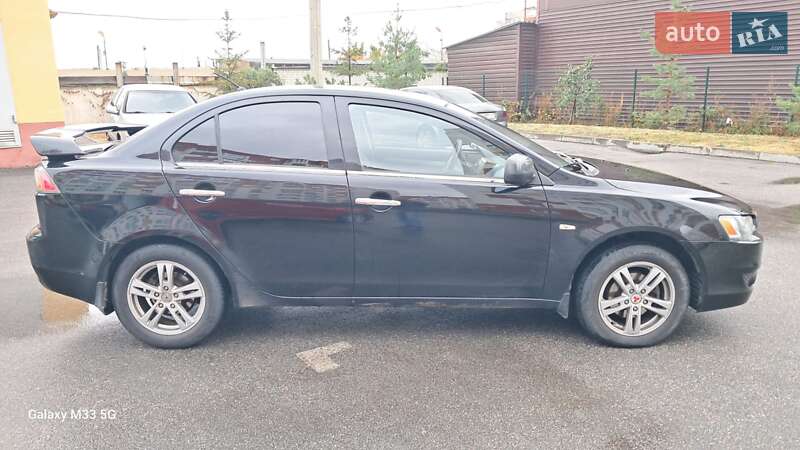 Седан Mitsubishi Lancer 2010 в Харькове