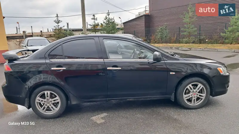 Mitsubishi Lancer