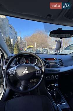 Хэтчбек Mitsubishi Lancer 2009 в 