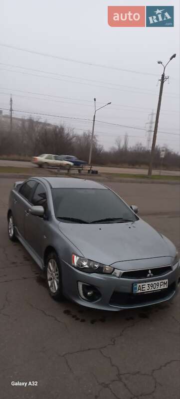 Седан Mitsubishi Lancer 2016 в Кривом Роге