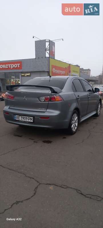 Седан Mitsubishi Lancer 2016 в Кривом Роге