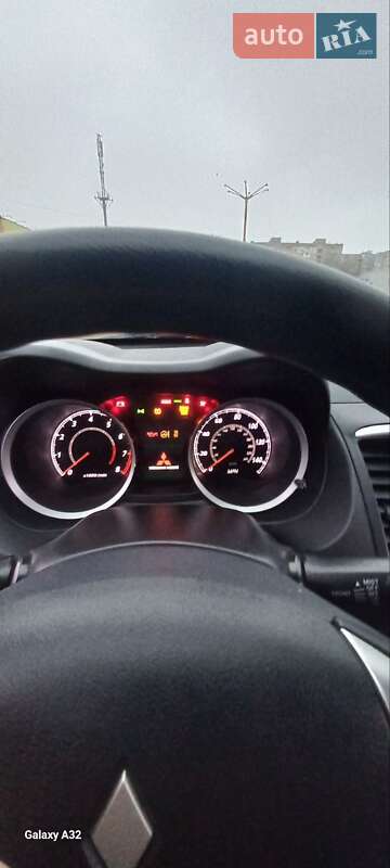 Седан Mitsubishi Lancer 2016 в Кривом Роге