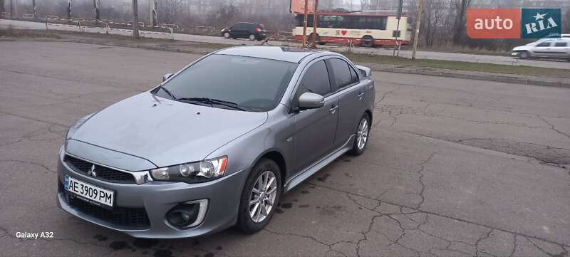 Седан Mitsubishi Lancer 2016 в Кривом Роге