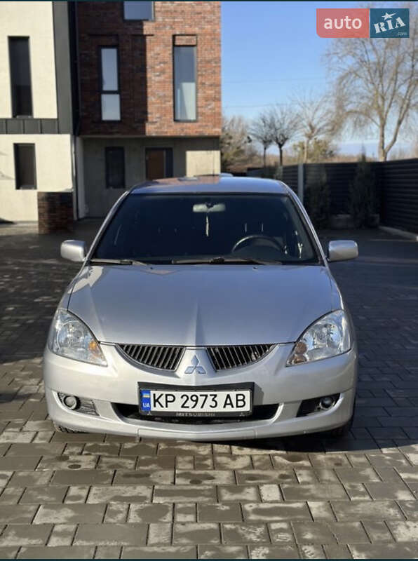 Седан Mitsubishi Lancer 2005 в Чернівцях