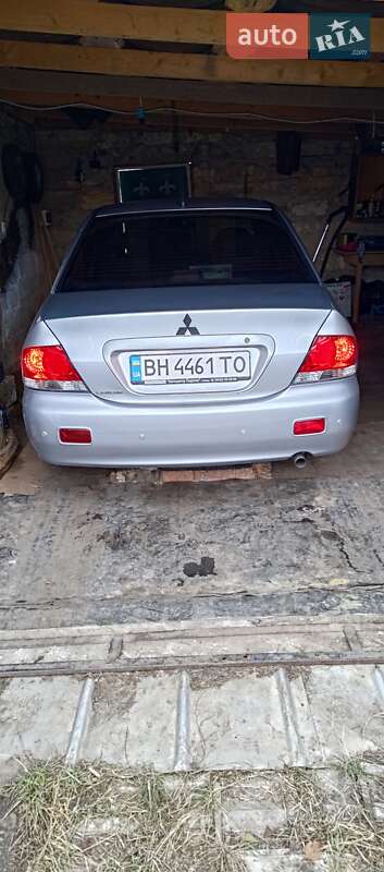 Седан Mitsubishi Lancer 2006 в Раздельной фото 11 Седан Mitsubishi Lancer 2006 в Раздельной
