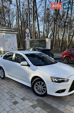 Седан Mitsubishi Lancer 2013 в Львове