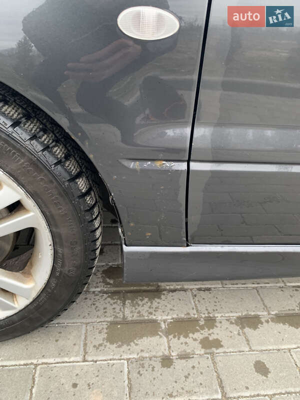 Седан Mitsubishi Lancer 2004 в Золочеве