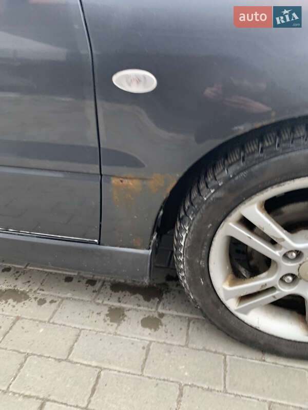 Седан Mitsubishi Lancer 2004 в Золочеве