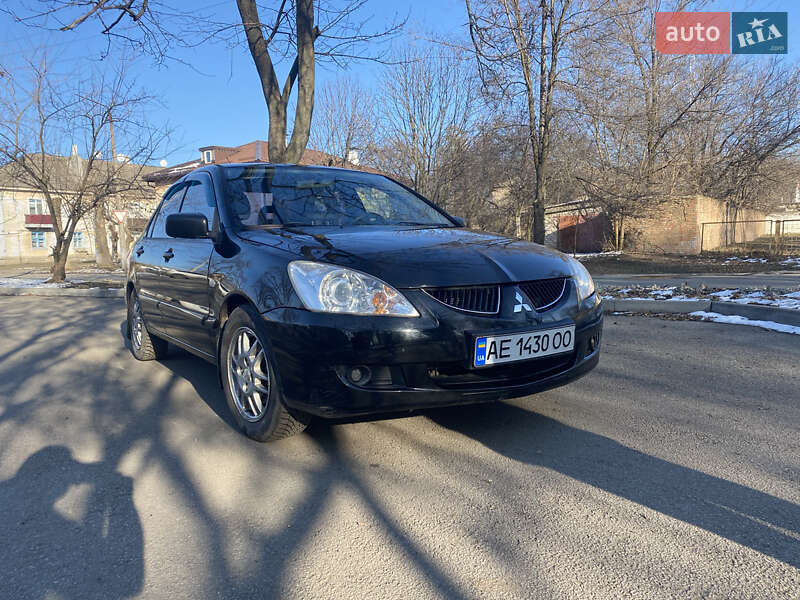 Седан Mitsubishi Lancer 2004 в Синельниковому