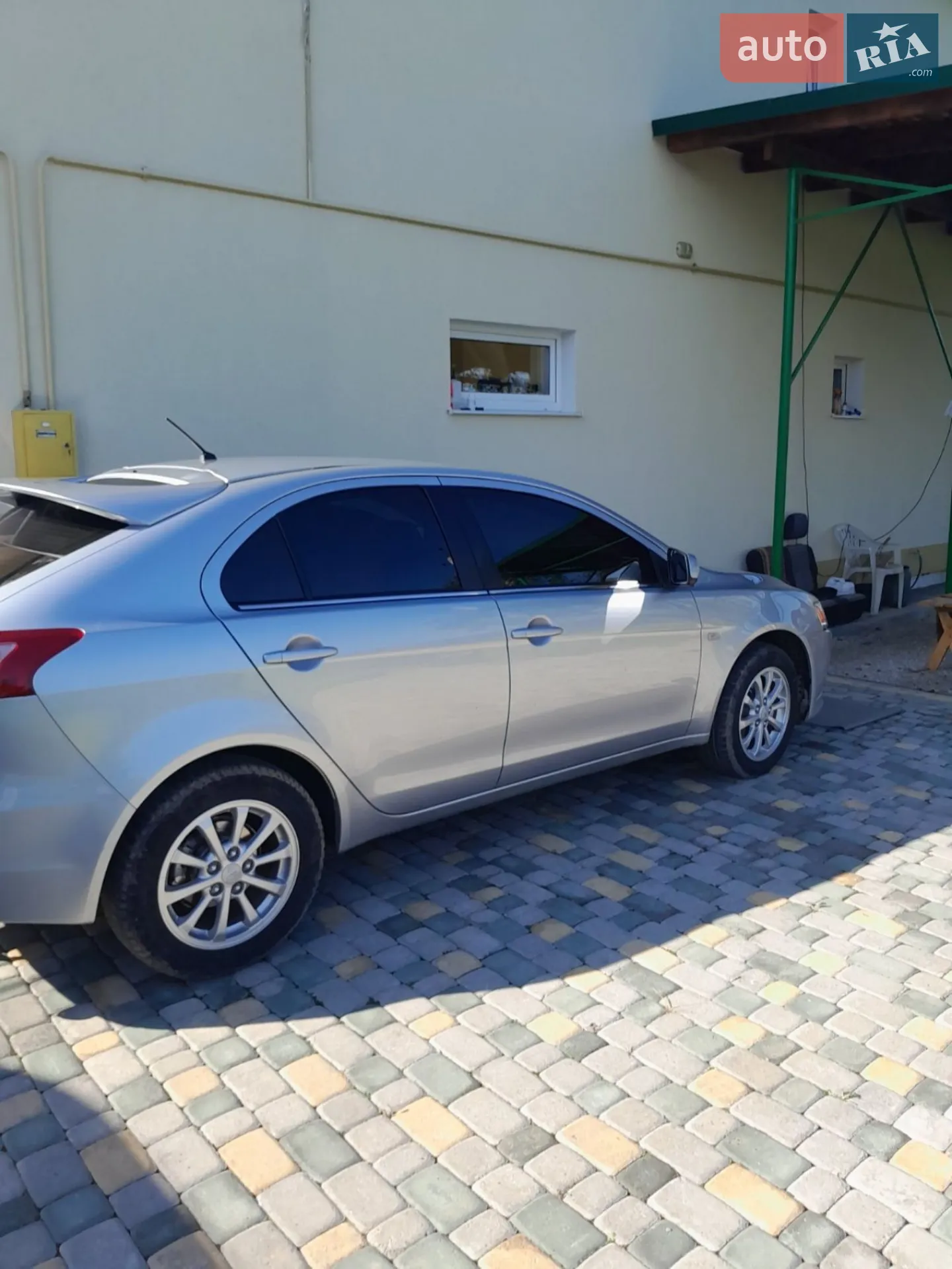2010 Mitsubishi Lancer - мініатюра 5