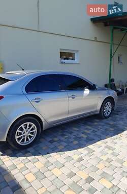 Хэтчбек Mitsubishi Lancer 2010 в 