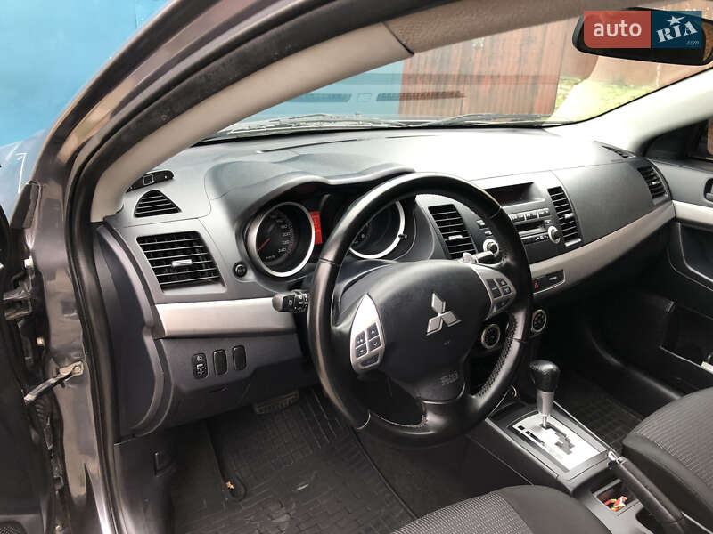 Седан Mitsubishi Lancer 2008 в Вишневом