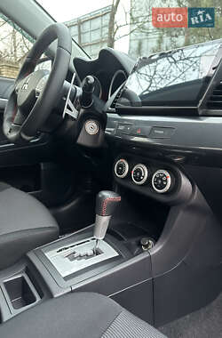 Седан Mitsubishi Lancer 2009 в 