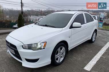 Седан Mitsubishi Lancer 2010 в Чернівцях