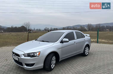 Седан Mitsubishi Lancer 2014 в Сваляве