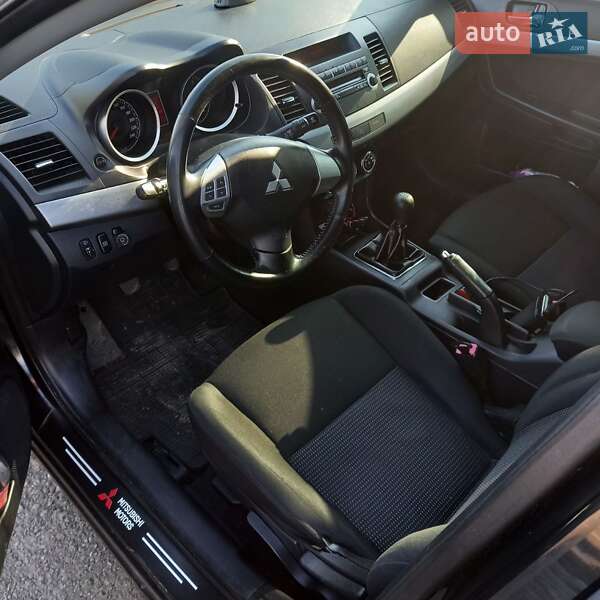 Седан Mitsubishi Lancer 2010 в Кременчуге