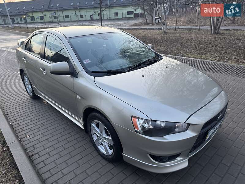 Седан Mitsubishi Lancer 2009 в Львові
