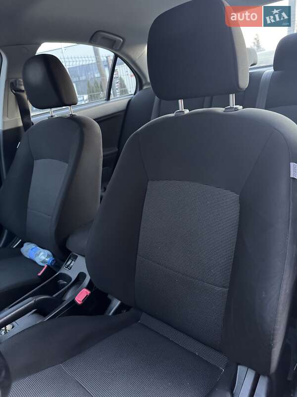 Седан Mitsubishi Lancer 2009 в Львові