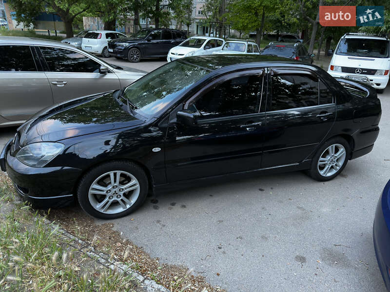 Седан Mitsubishi Lancer 2006 в Николаеве фото 5 Седан Mitsubishi Lancer 2006 в Николаеве