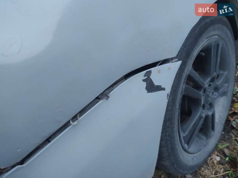 Седан Mitsubishi Lancer 2004 в Кам'янському