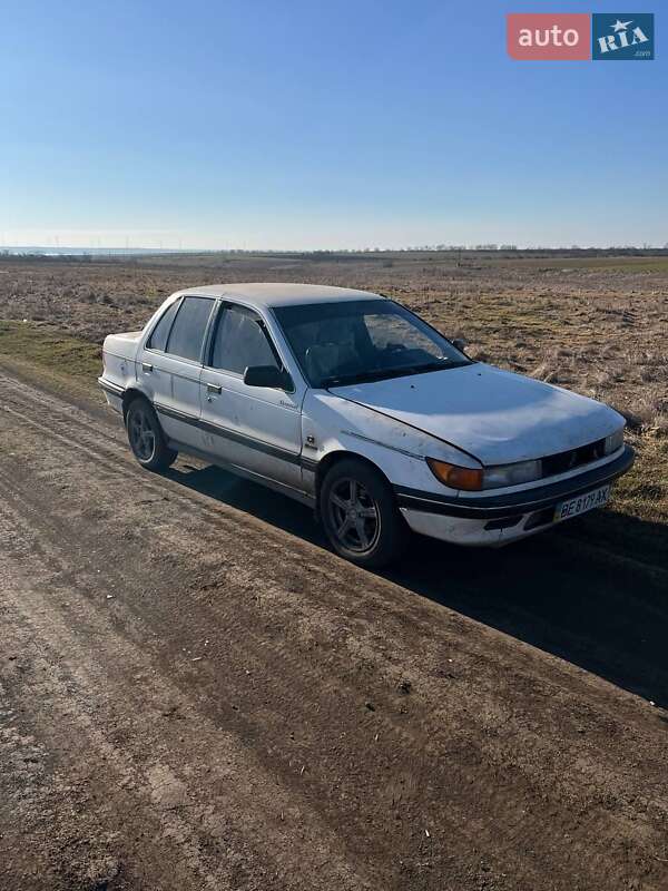 Mitsubishi Lancer 1989