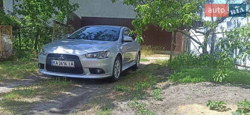 Седан Mitsubishi Lancer 2012 в 