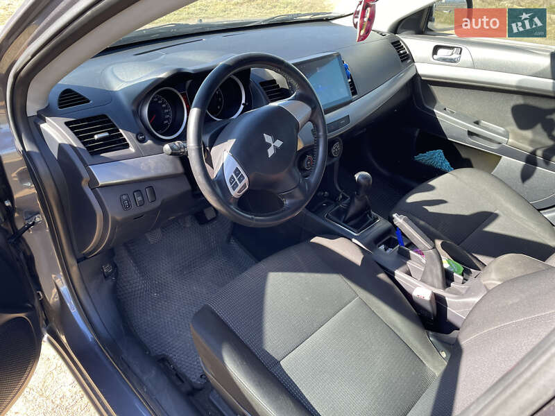 Хэтчбек Mitsubishi Lancer 2009 в Одессе