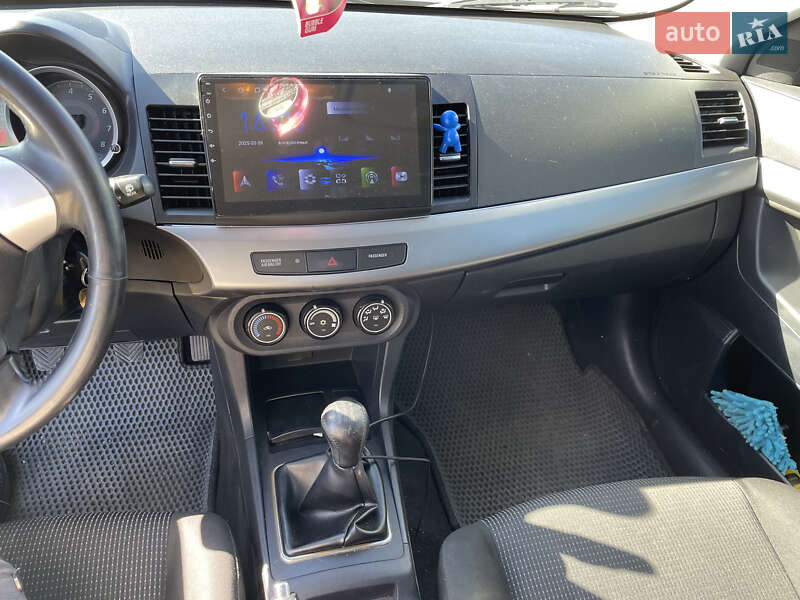 Хэтчбек Mitsubishi Lancer 2009 в Одессе