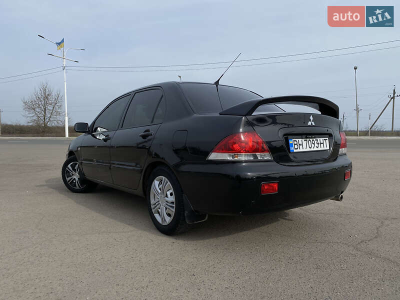 Седан Mitsubishi Lancer 2006 в Измаиле