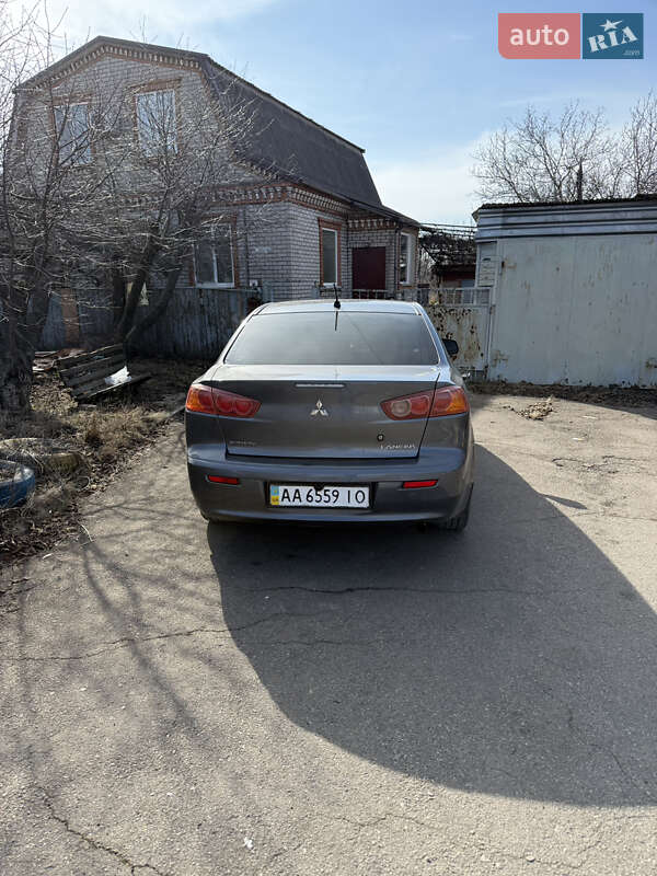 Седан Mitsubishi Lancer 2009 в Кривом Роге