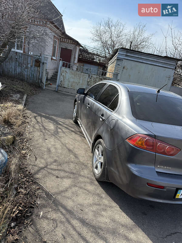 Седан Mitsubishi Lancer 2009 в Кривом Роге