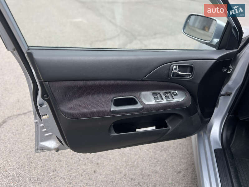 Универсал Mitsubishi Lancer 2006 в Чернигове