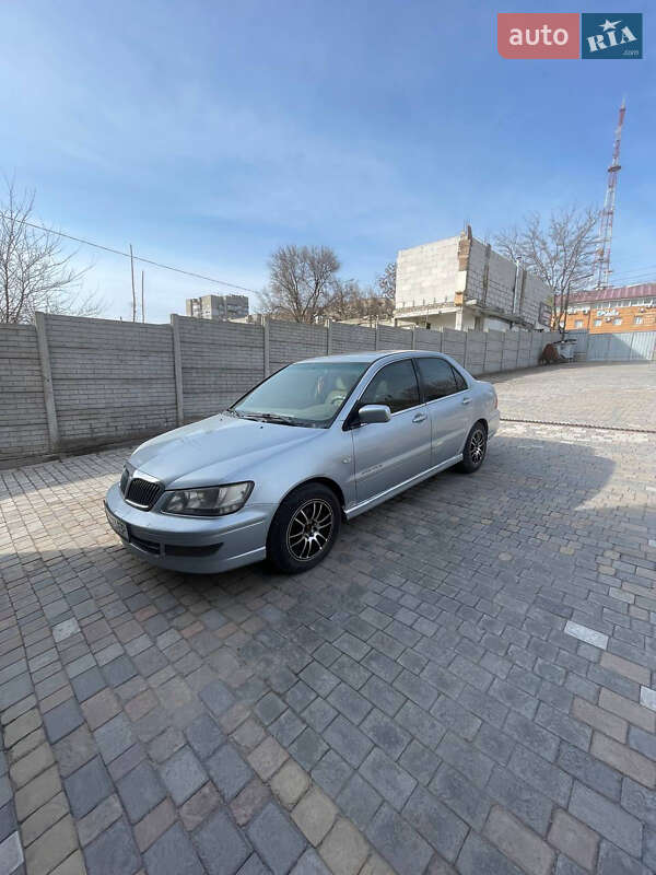 Седан Mitsubishi Lancer 2004 в 