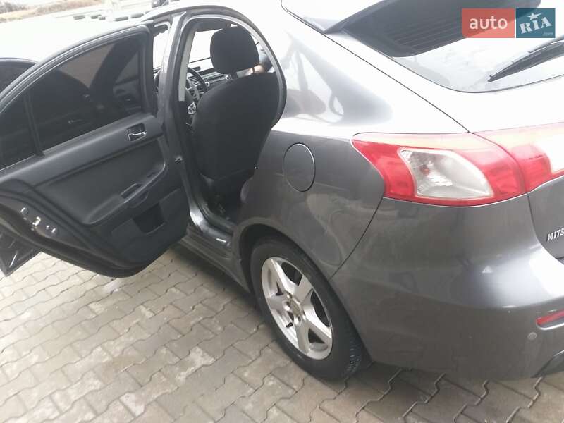 Хэтчбек Mitsubishi Lancer 2008 в Испасе