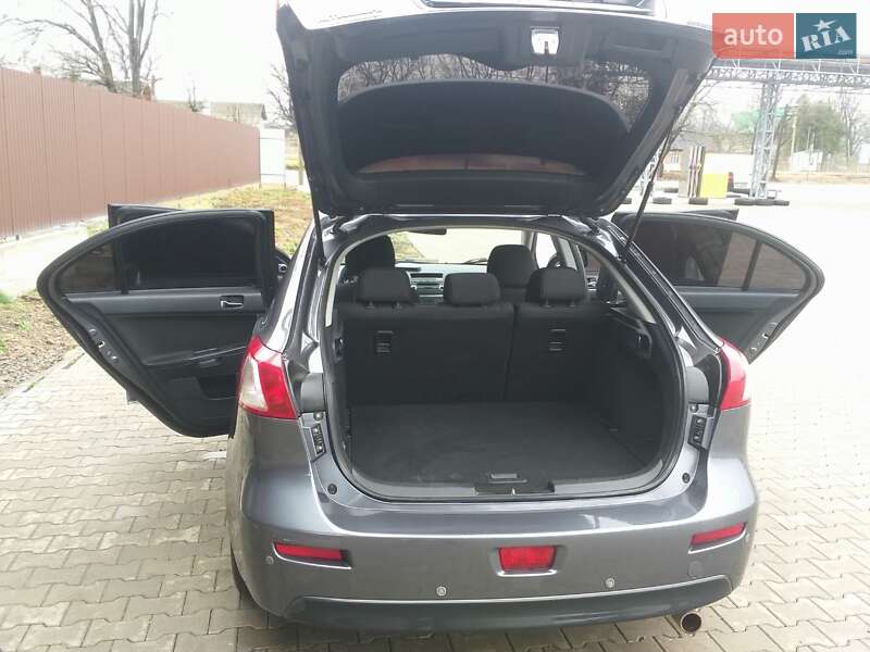 Хэтчбек Mitsubishi Lancer 2008 в Испасе