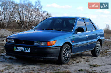 Ліфтбек Mitsubishi Lancer 1992 в Кременці