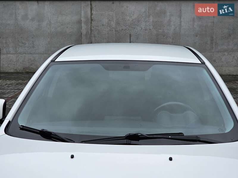 Седан Mitsubishi Lancer 2012 в Києві