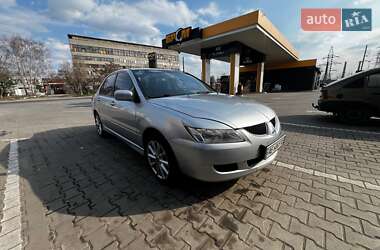 Седан Mitsubishi Lancer 2004 в 