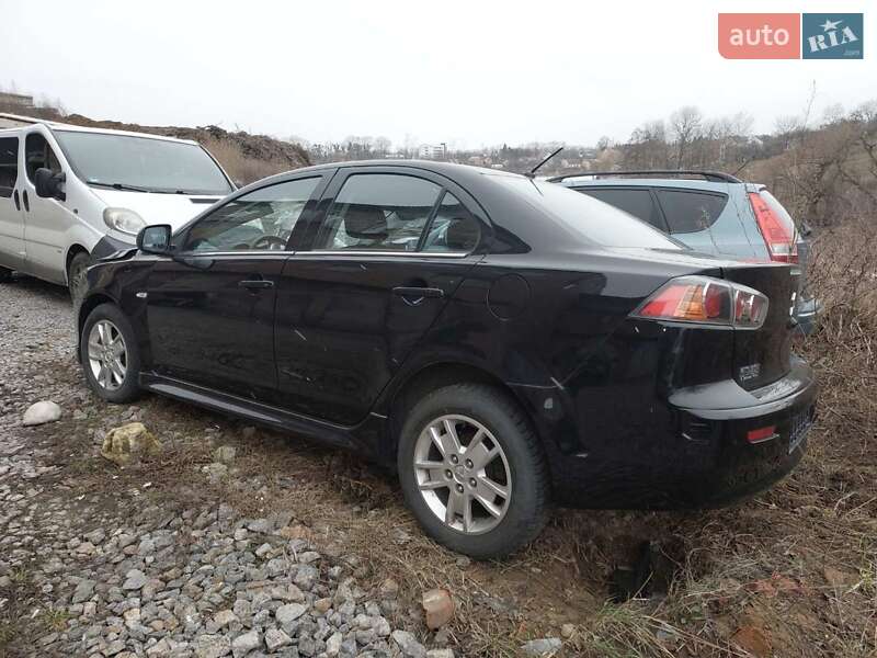 Седан Mitsubishi Lancer 2012 в Виннице
