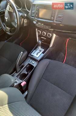 Седан Mitsubishi Lancer 2015 в 