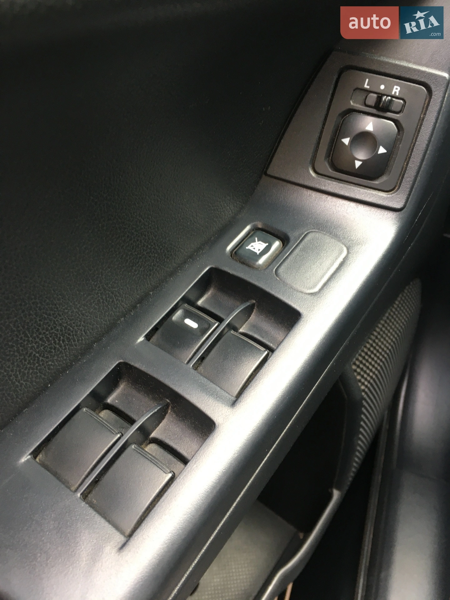 2012 Mitsubishi Lancer - мініатюра 24