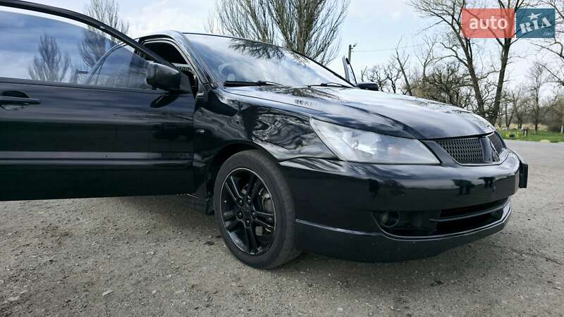 Седан Mitsubishi Lancer 2006 в Новониколаевке