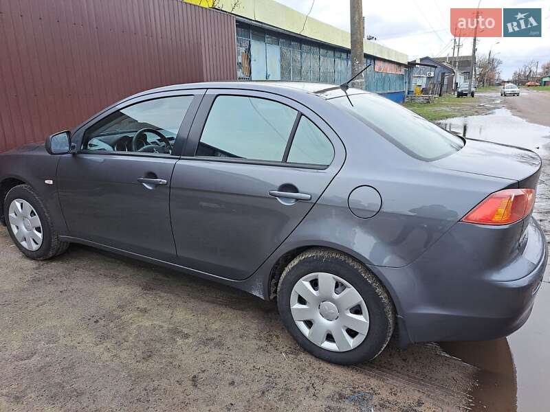 Седан Mitsubishi Lancer 2008 в Остер