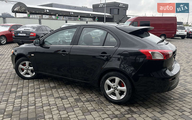 Хетчбек Mitsubishi Lancer 2009 в Мукачевому