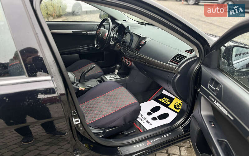 Хетчбек Mitsubishi Lancer 2009 в Мукачевому