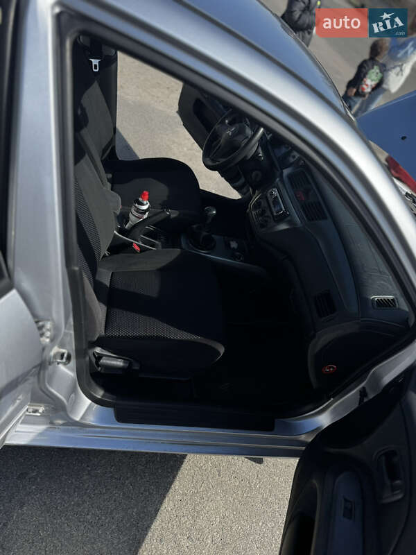 Седан Mitsubishi Lancer 2007 в Києві фото 2 Седан Mitsubishi Lancer 2007 в Києві