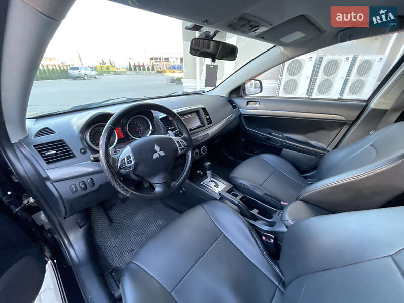 Седан Mitsubishi Lancer 2009 в Чернівцях
