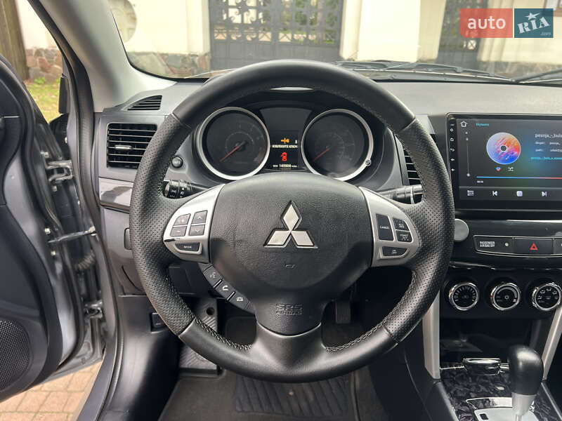 Седан Mitsubishi Lancer 2016 в Києві
