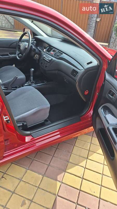 Седан Mitsubishi Lancer 2004 в Житомире